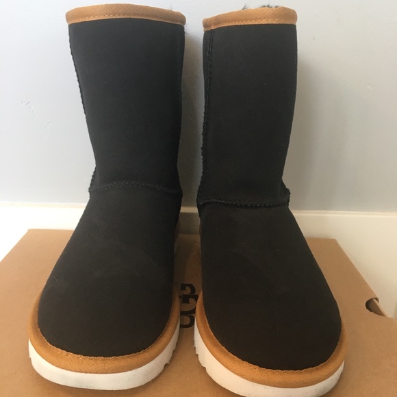 Ugg Suede Classic Rustic Black Ankle Booties Sz 6 - Picture 5 of 8